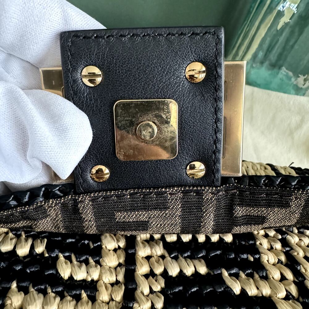 NEW Fendi Raffia Vitello Grace FF Crochet Baguette Natural Black Crossbody Bag - Picture 7 of 14